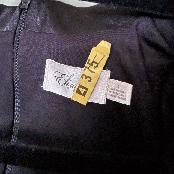 Eliza J Sophisticated Black Dress - Picture 2 of 2